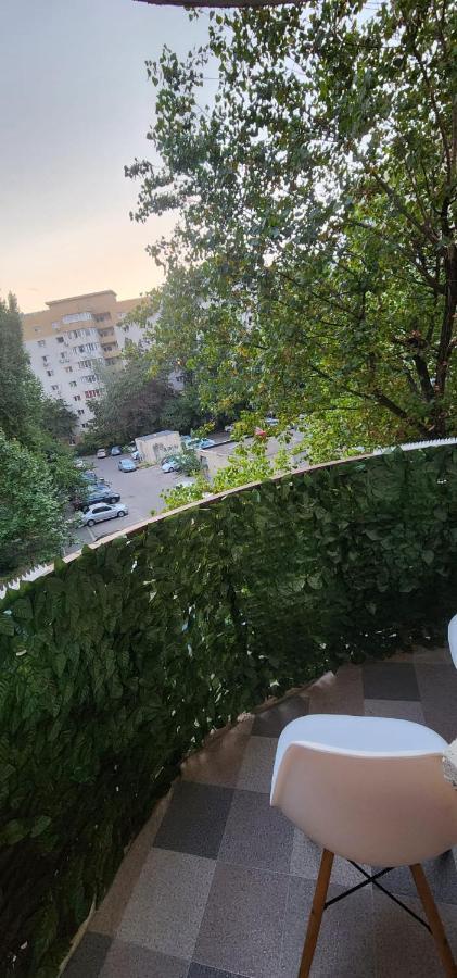 Crisshome1 Bucureşti Exterior foto